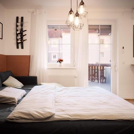 Ausg'Steckt - Wine Flat Modling - Great Location Apartment Exterior photo