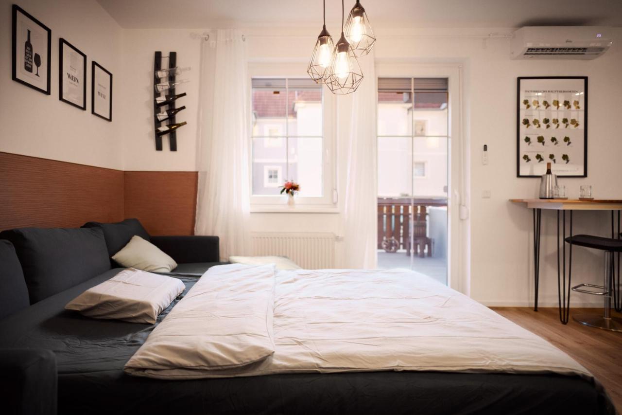 Ausg'Steckt - Wine Flat Modling - Great Location Apartment Exterior photo